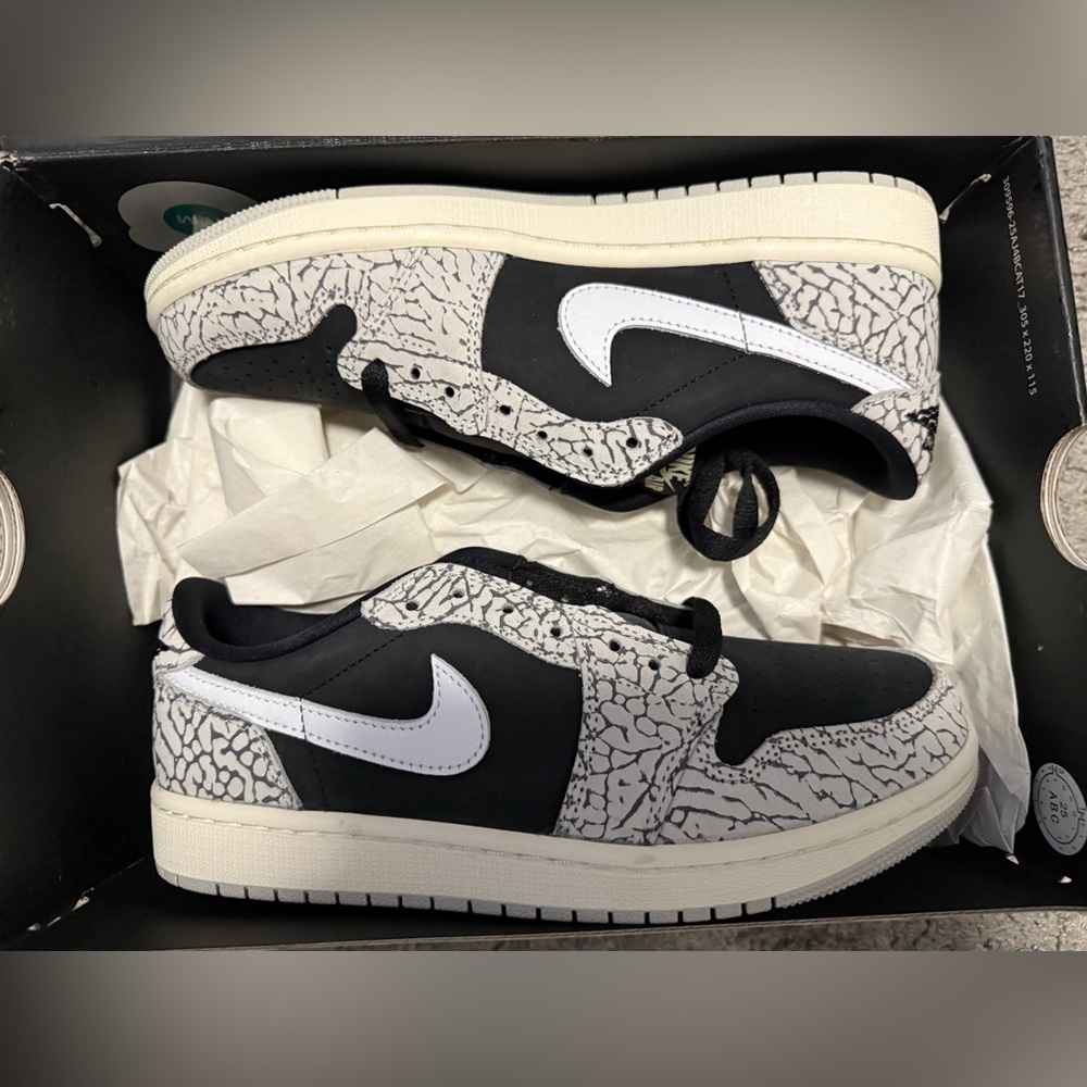 Nike Jordan 1 Low Elephant Print